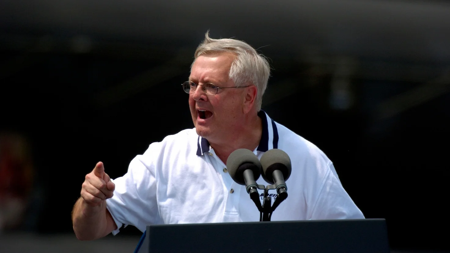 Congressman Curt Weldon delivers a firey warm up speech to introduce President George Bush at the at the Boeing Plant, the home of the Chinook helicopter in Ridley Park, Pennsylvania on August 17, 2004. (UPI Photo/Jon Adams)