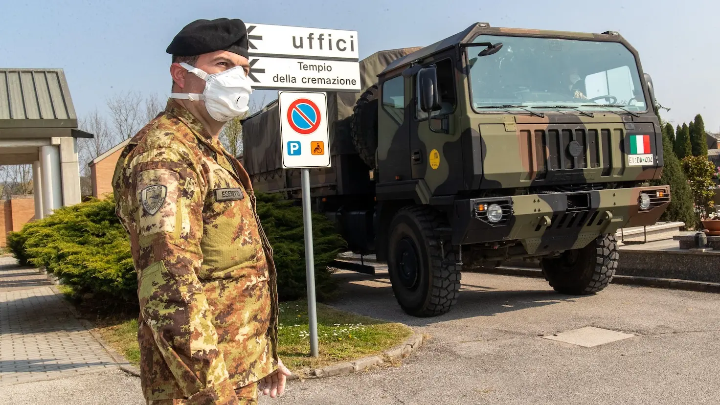 Ferrara, Italy. 21st Mar, 2020. Ferrara, March 21, 2020. Italian army's trucks transport the bodies of people dead in Bergamo (Italy) due to coronavirus infection to the cremation temple in Ferrara, Italy. Credit: Filippo Rubin/Alamy Live News